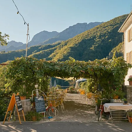 Herberg Osteria Gruetli Con *